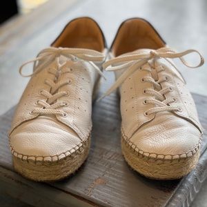 Vince Camuto causal shoe